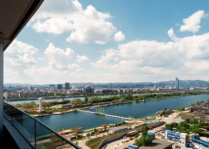 Above Danube - Luxury *