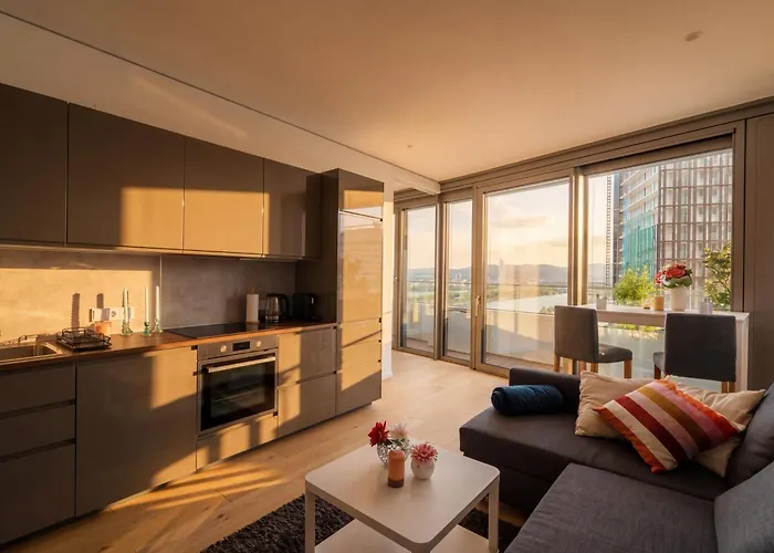Above Danube - Luxury Apartman Bécs