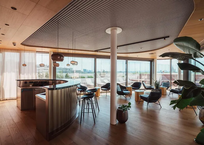 Above Danube - Luxury Apartman Bécs